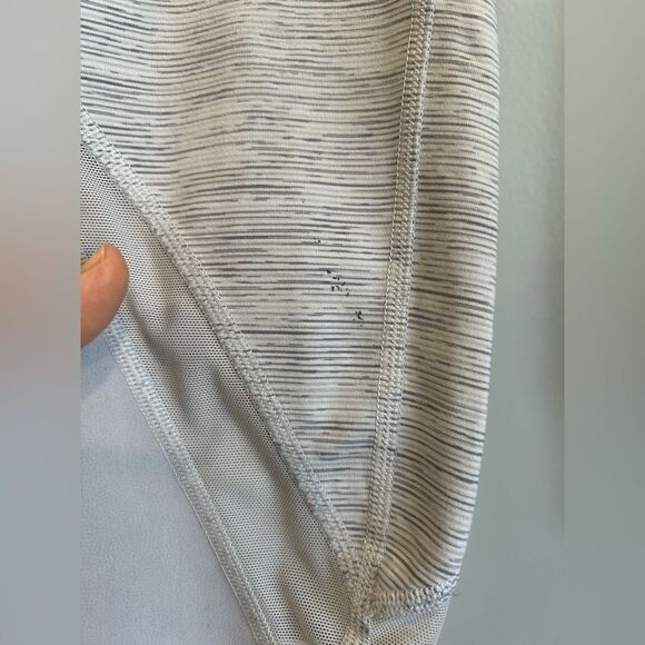 Lululemon Wunder Under Scalloped Crop - Picture 7 of 15